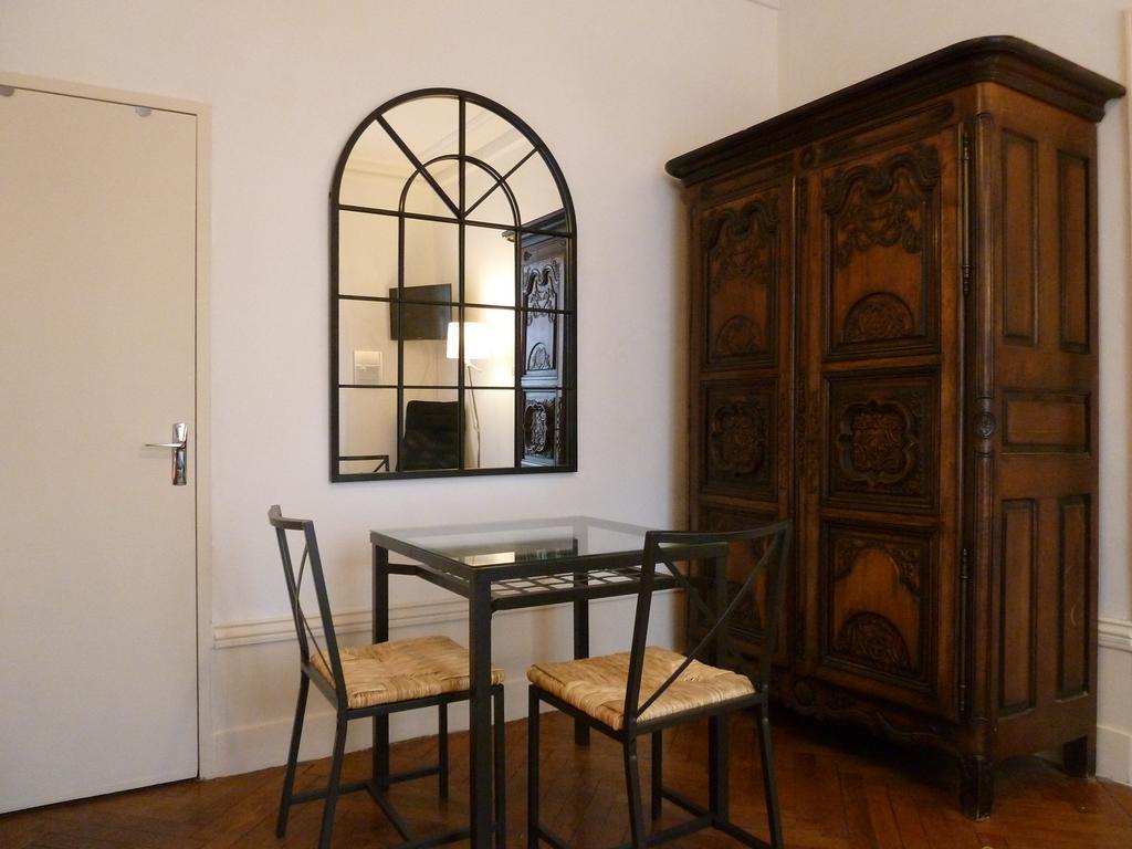 B&B "Clos Feuillat" Lião Quarto foto